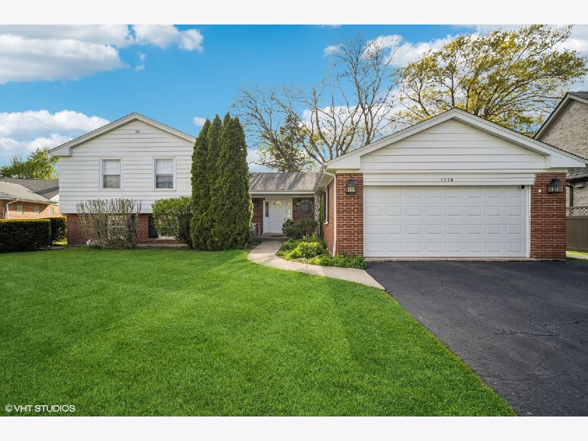  Rented Glenview Illinois, 1220 Canterbury
