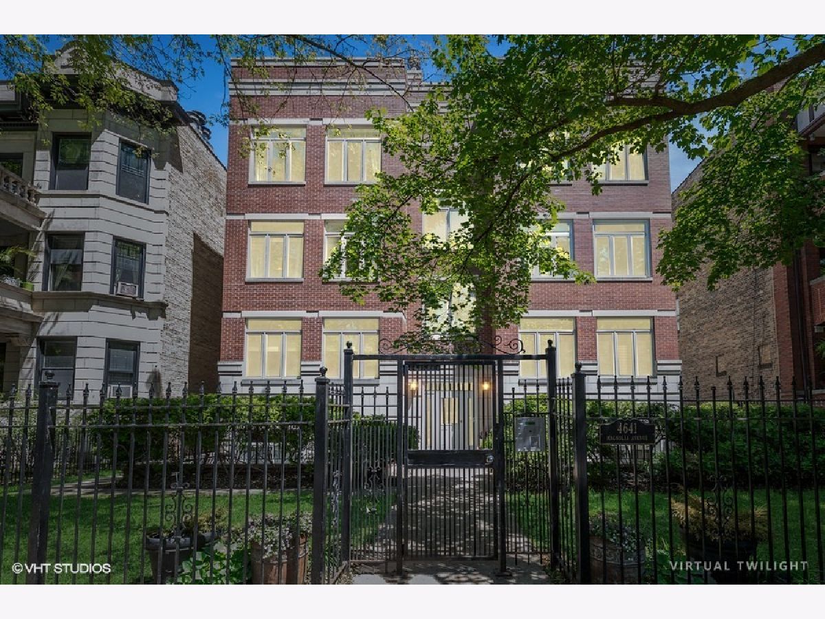 Condominiums For Sale Ainslie Manor Chicago Illinois, 4641 Magnolia Avenue