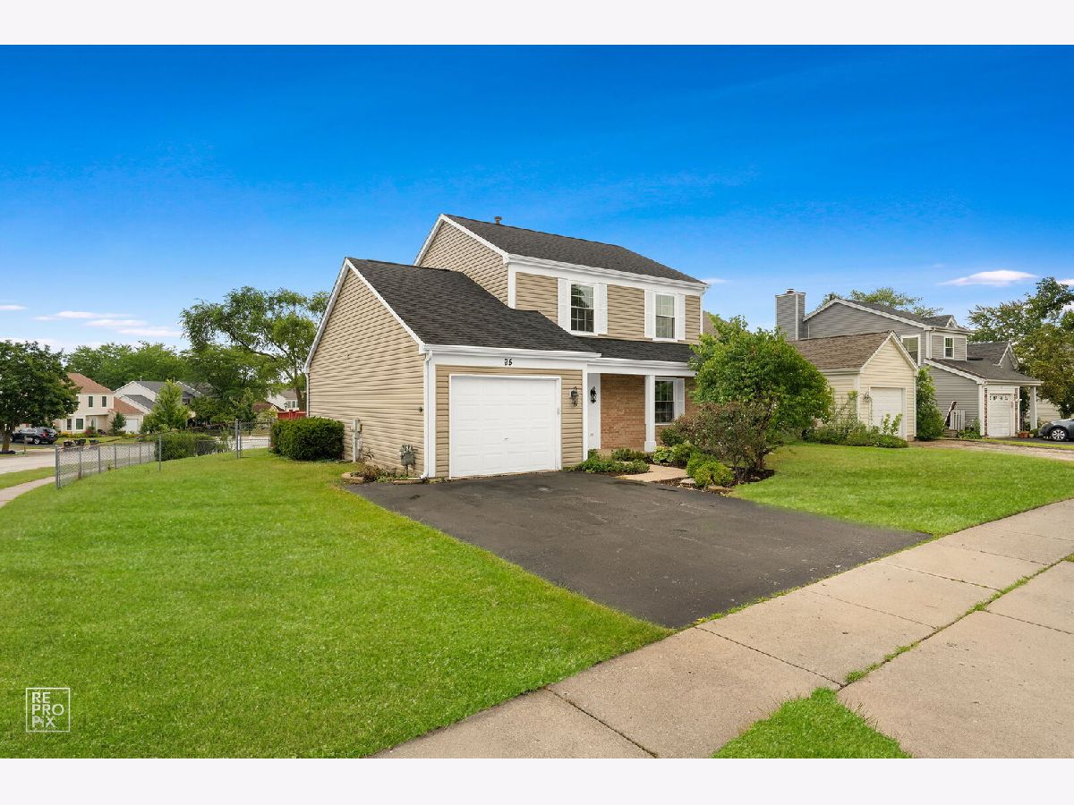 Homes & Townhomes For Sale Cambridge Country Mundelein Illinois, 95 Southport Road