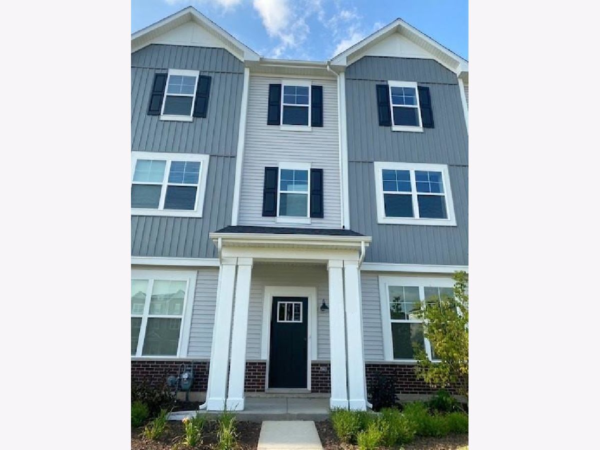  Rented Aurora Illinois, 4511 Chelsea Manor