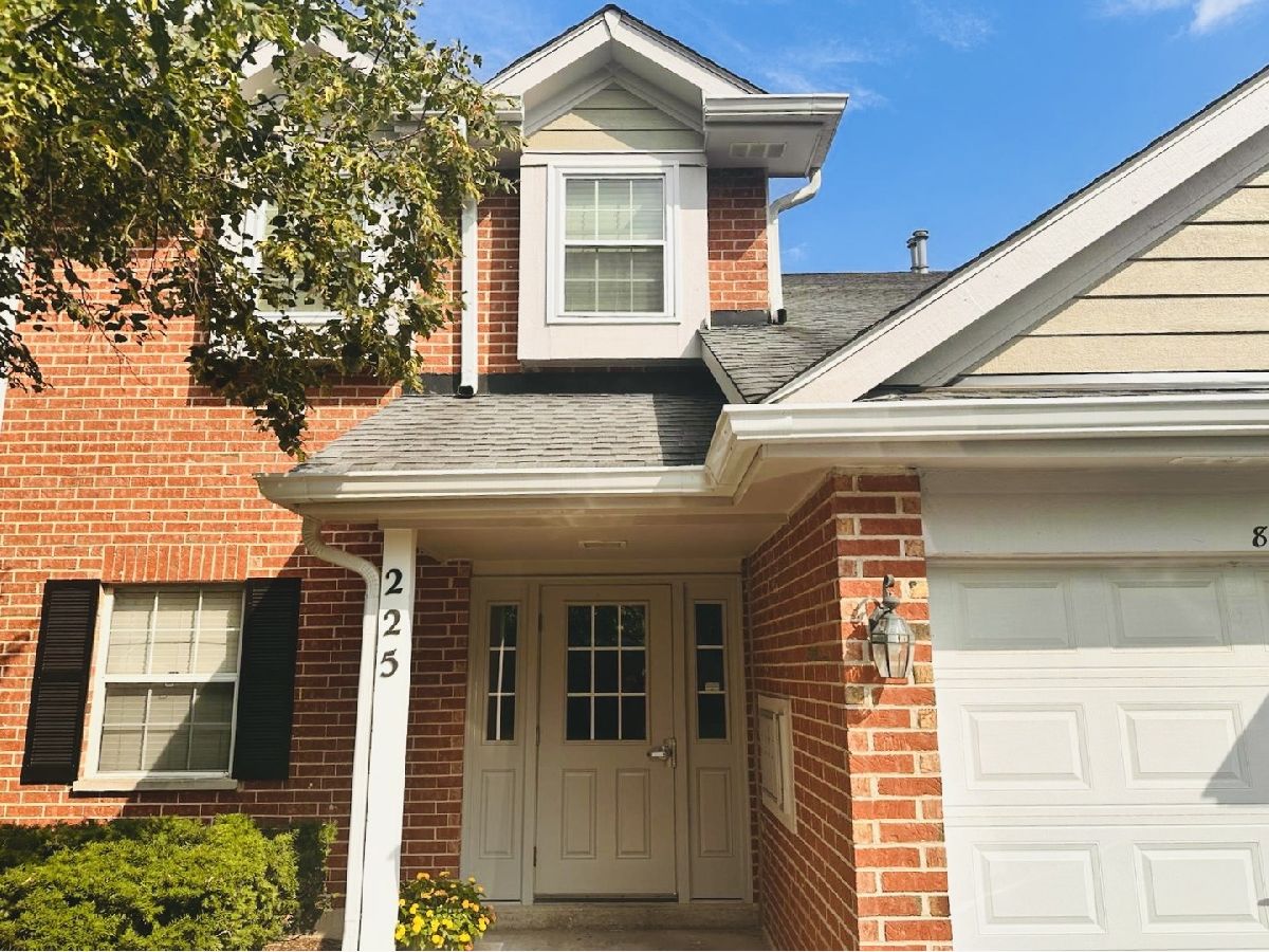Condos & Townhomes Rented Heatherwood Estates Schaumburg Illinois, 225 Charleston