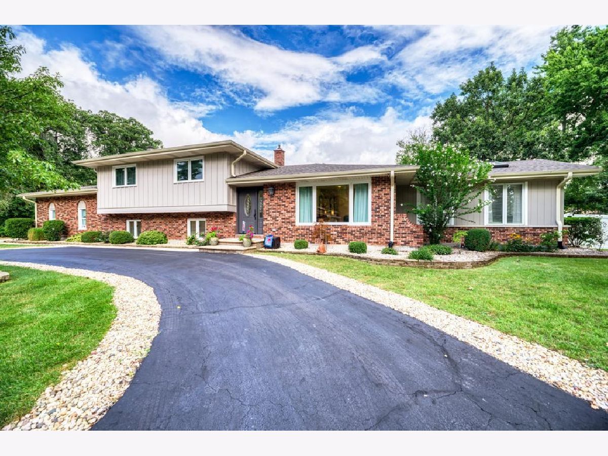  For Sale Wood Dale Illinois, 329 Montclare Lane
