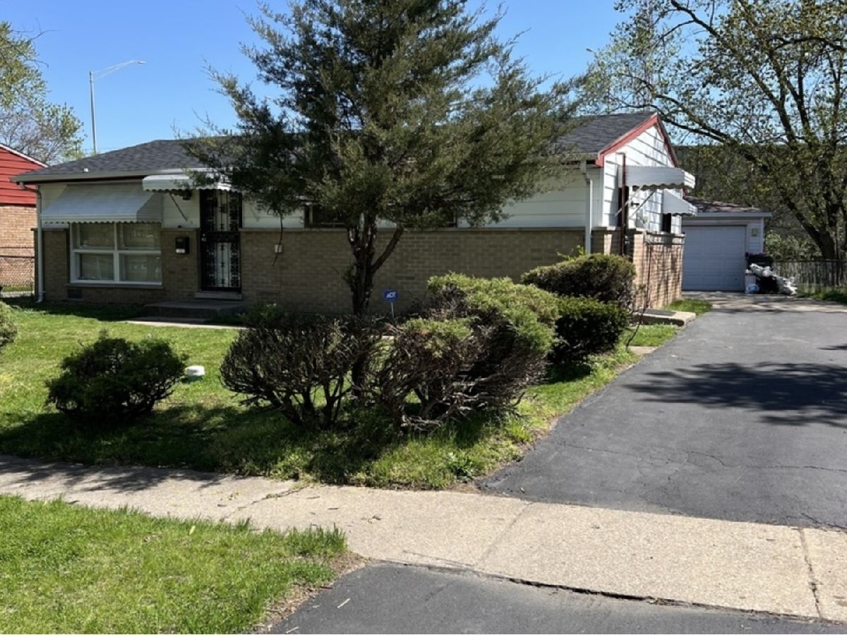 Homes For Sale Canterbury Gardens Markham Illinois, 16501 Oxford Drive