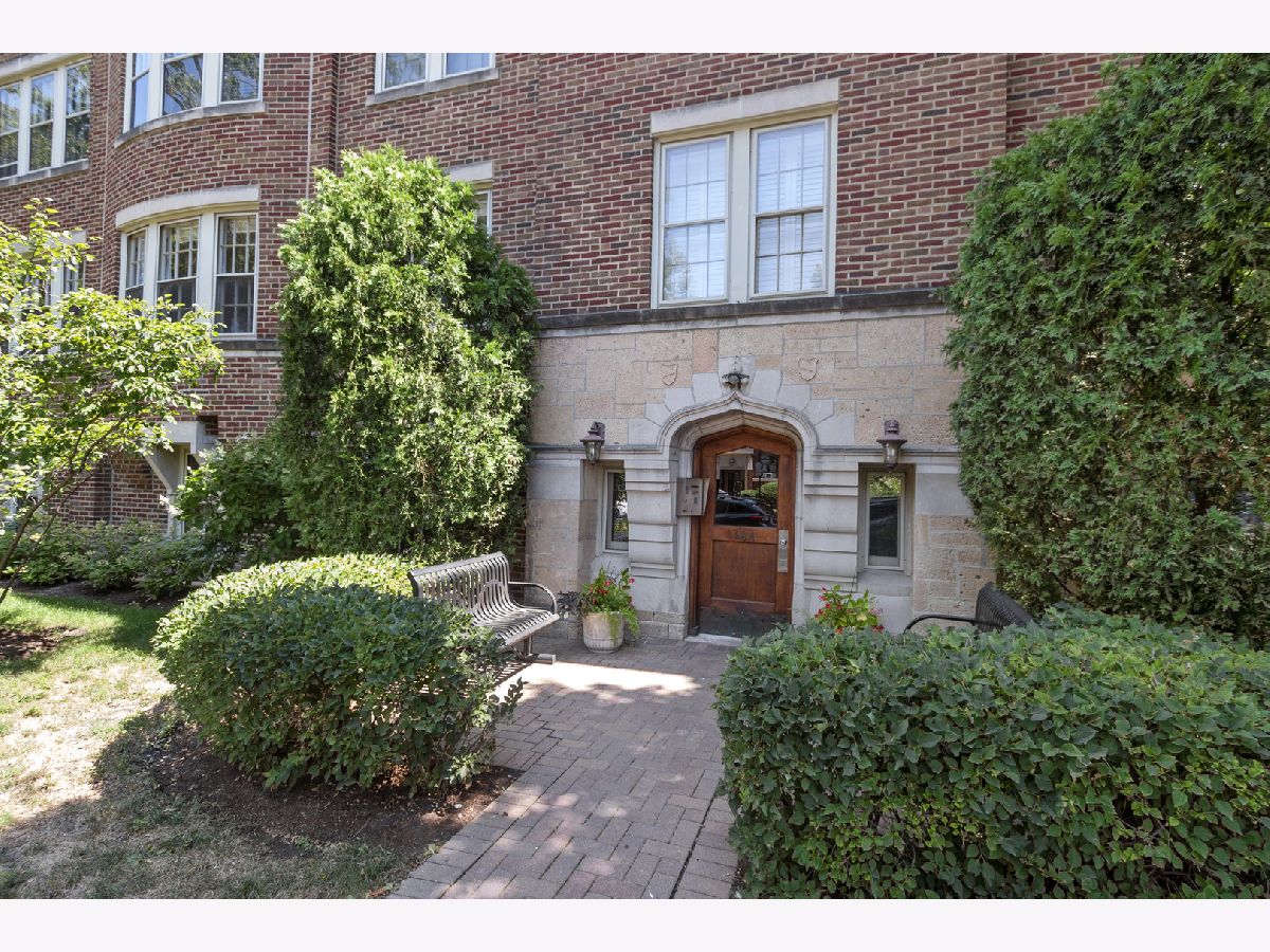 Condominiums For Sale Lions Gate Condominiums Oak Park Illinois, 344 Maple Avenue
