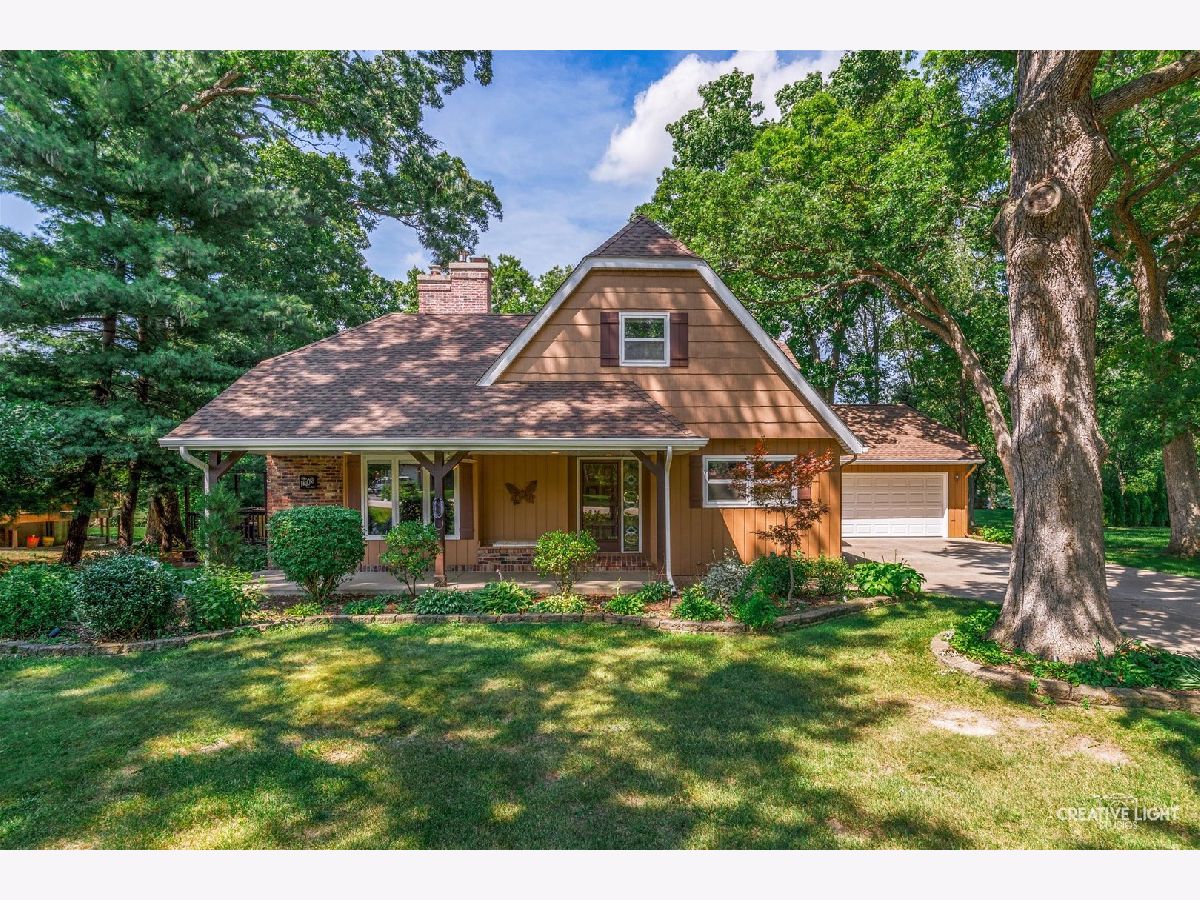 Homes For Sale Sleepy Hollow Manor Sleepy Hollow Illinois, 616 Joy Lane
