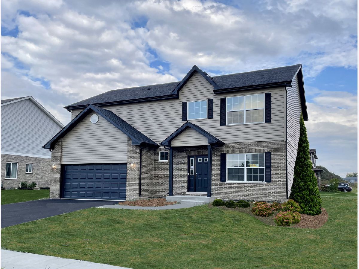  For Sale Manteno Illinois, 901 Willow Road