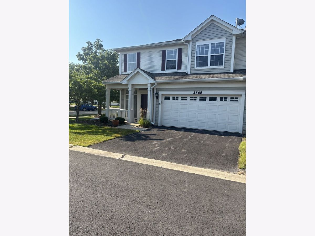  For Rent Aurora Illinois, 2568 Hillsboro
