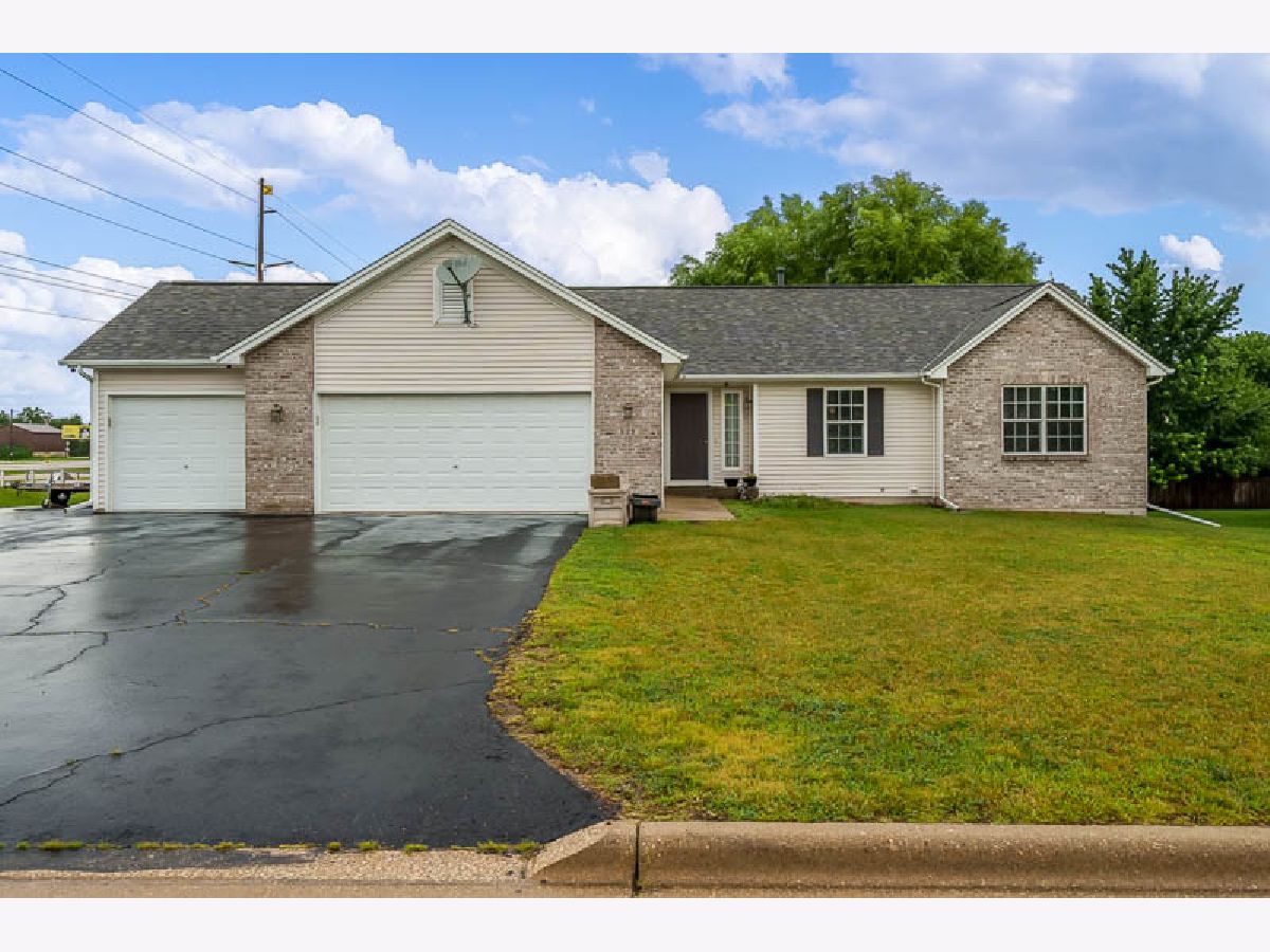  For Sale South Beloit Illinois, 829 Dr Clark Way