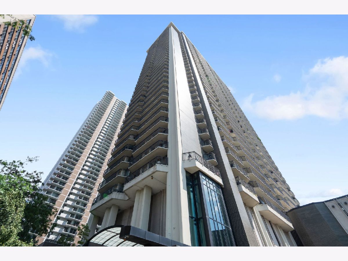 Sold Chicago Illinois, 6007 Sheridan
