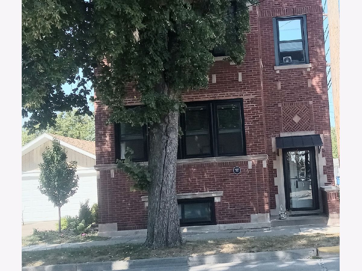  For Rent Forest Park Illinois, 7617 Harvard