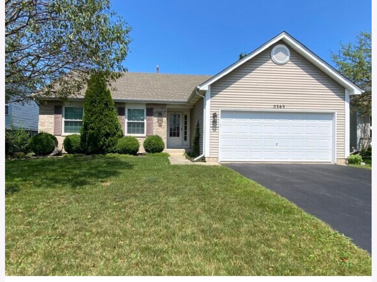  For Rent Lake In The Hills Illinois, 5363 Danbury