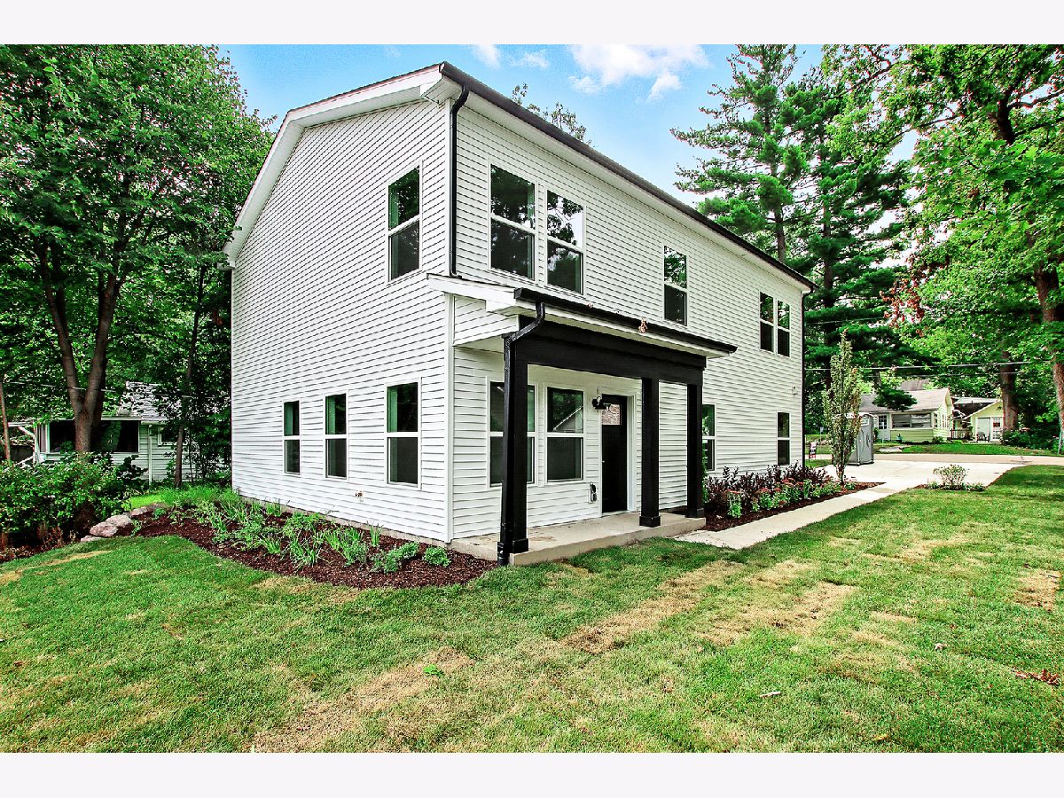  For Sale Twin Lakes Wisconsin, 624 Lake Street