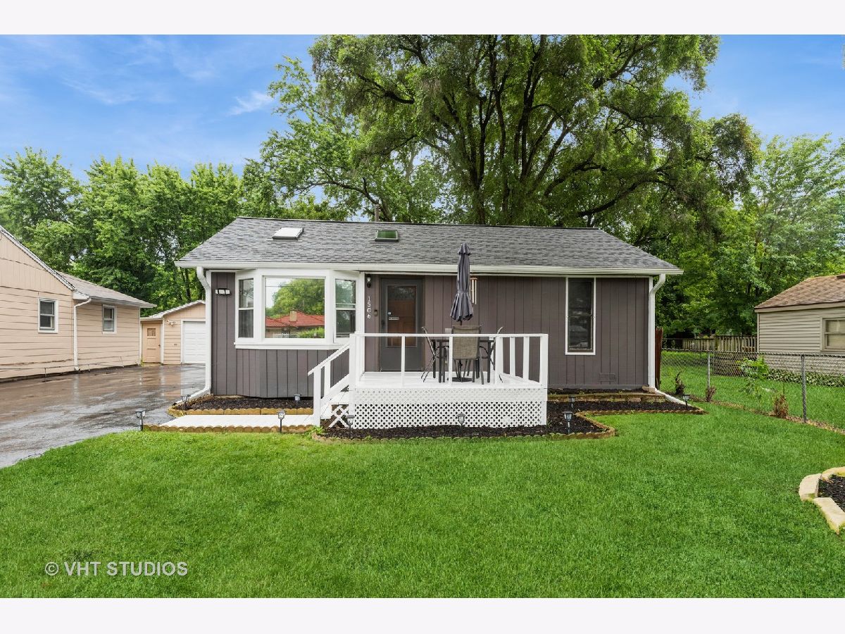 Homes For Sale Hunterville Park Mchenry Illinois, 1506 River Road