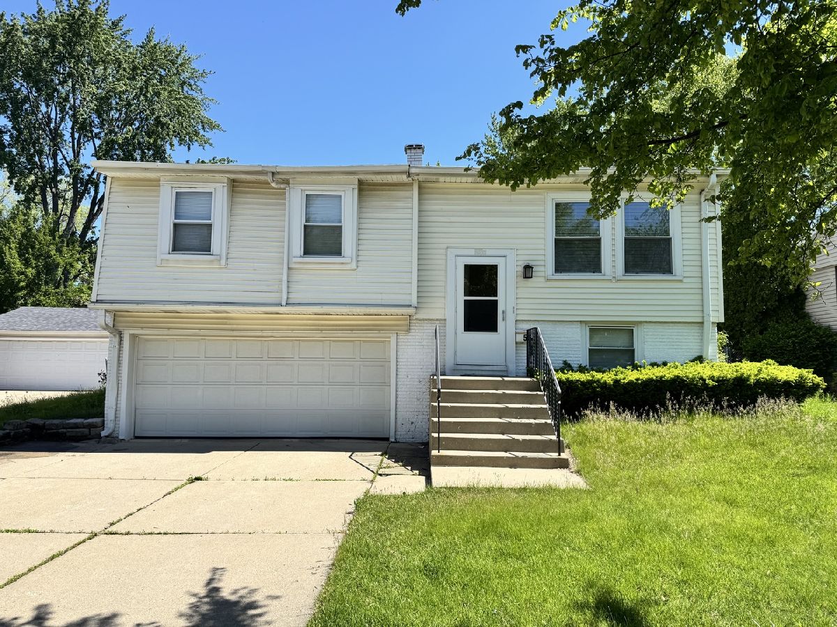  Sold Streamwood Illinois, 55 Green Meadows