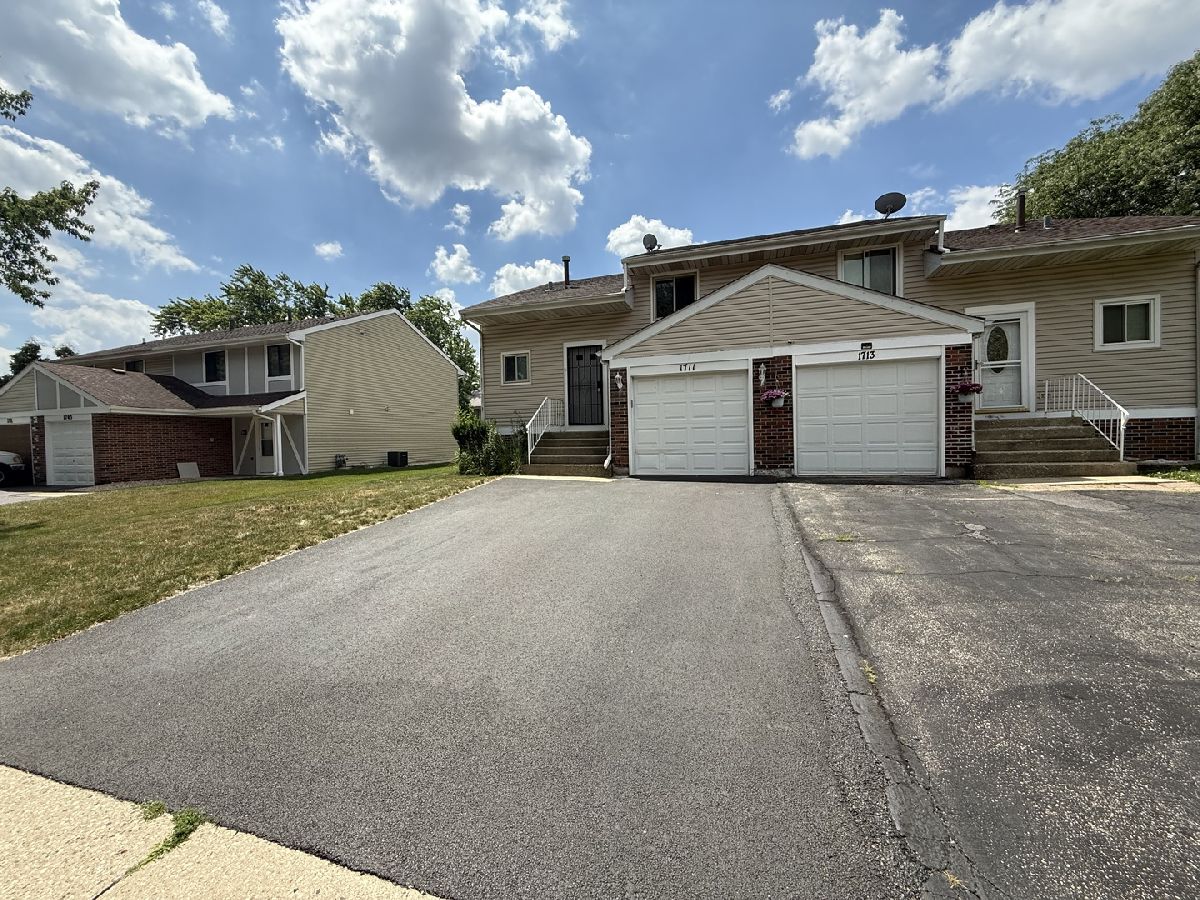  For Rent Hanover Park Illinois, 1711 Bell