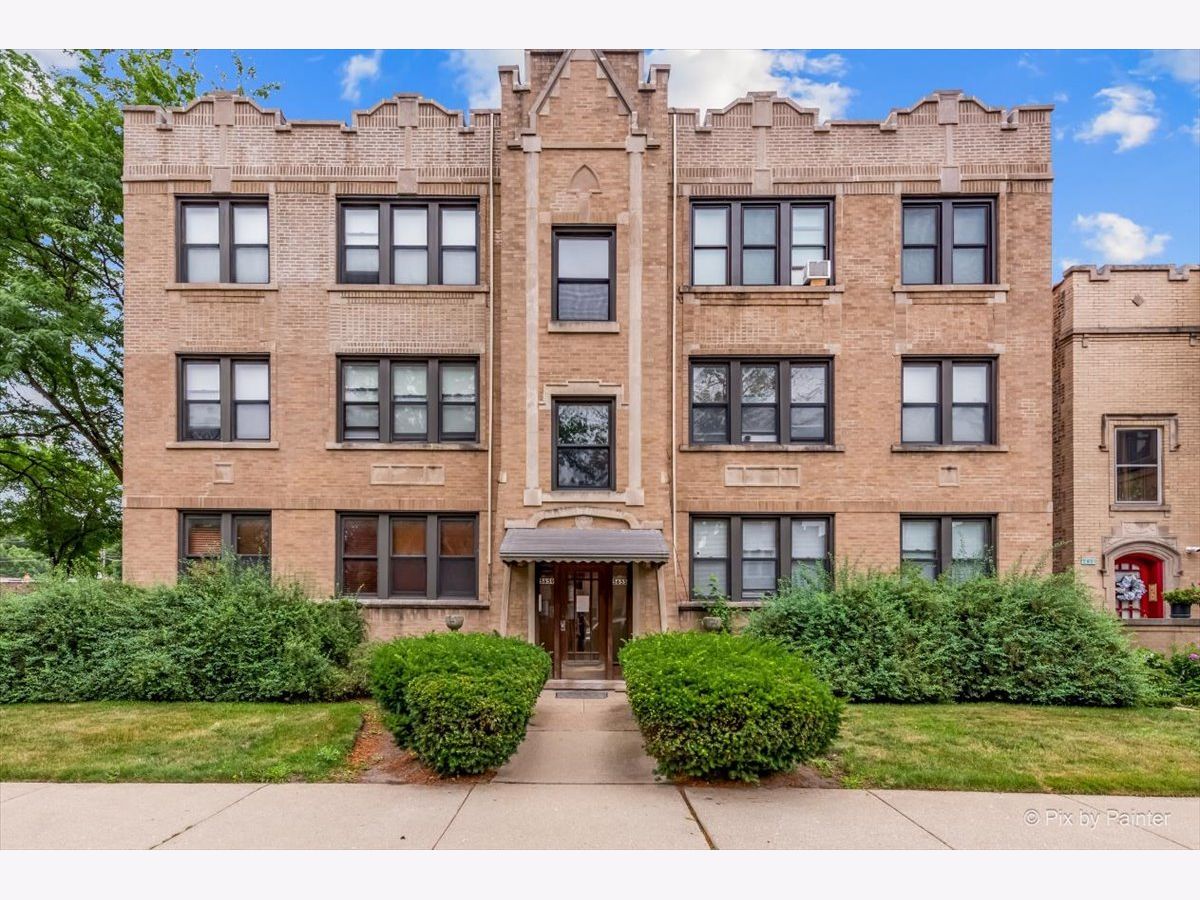 Homes & Condominiums For Rent Arcadia Terrace Chicago Illinois, 5659 Artesian