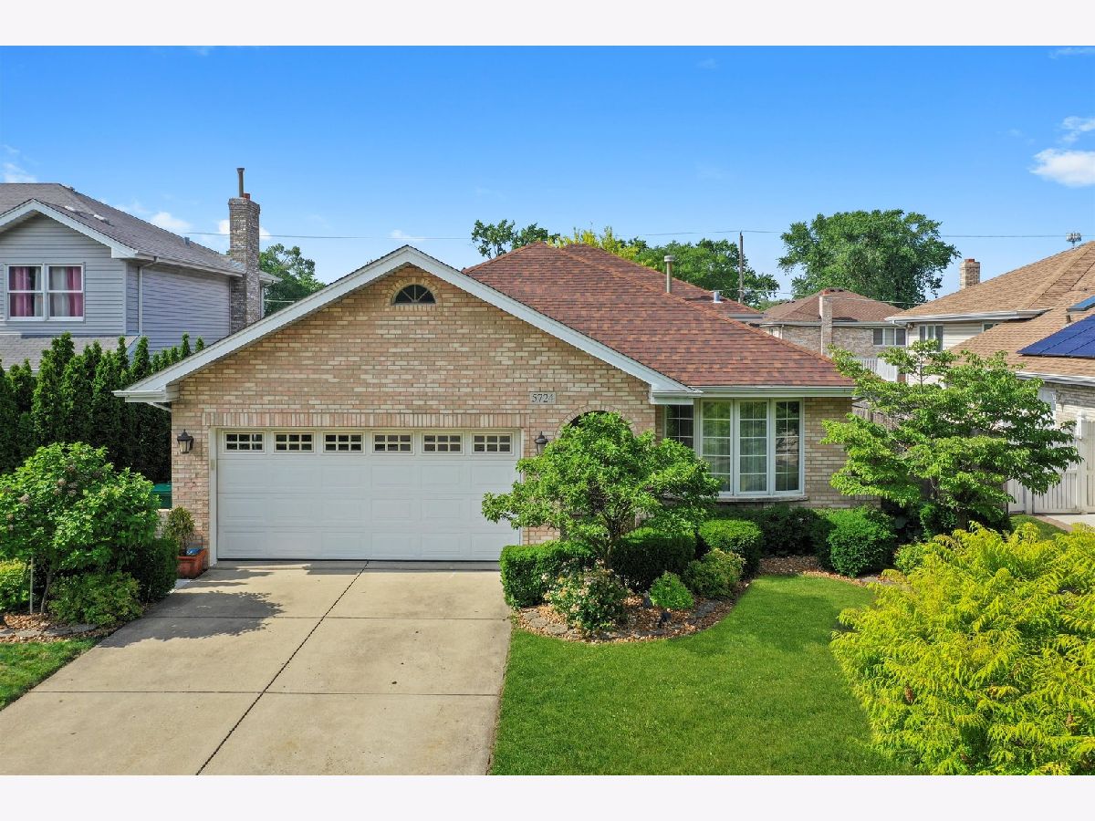  Sold Burbank Illinois, 5724 82nd