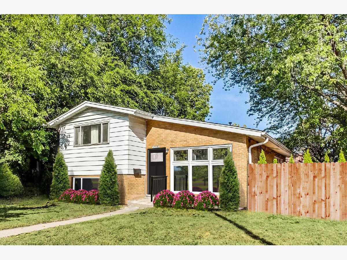  Rented Evanston Illinois, 2101 Emerson