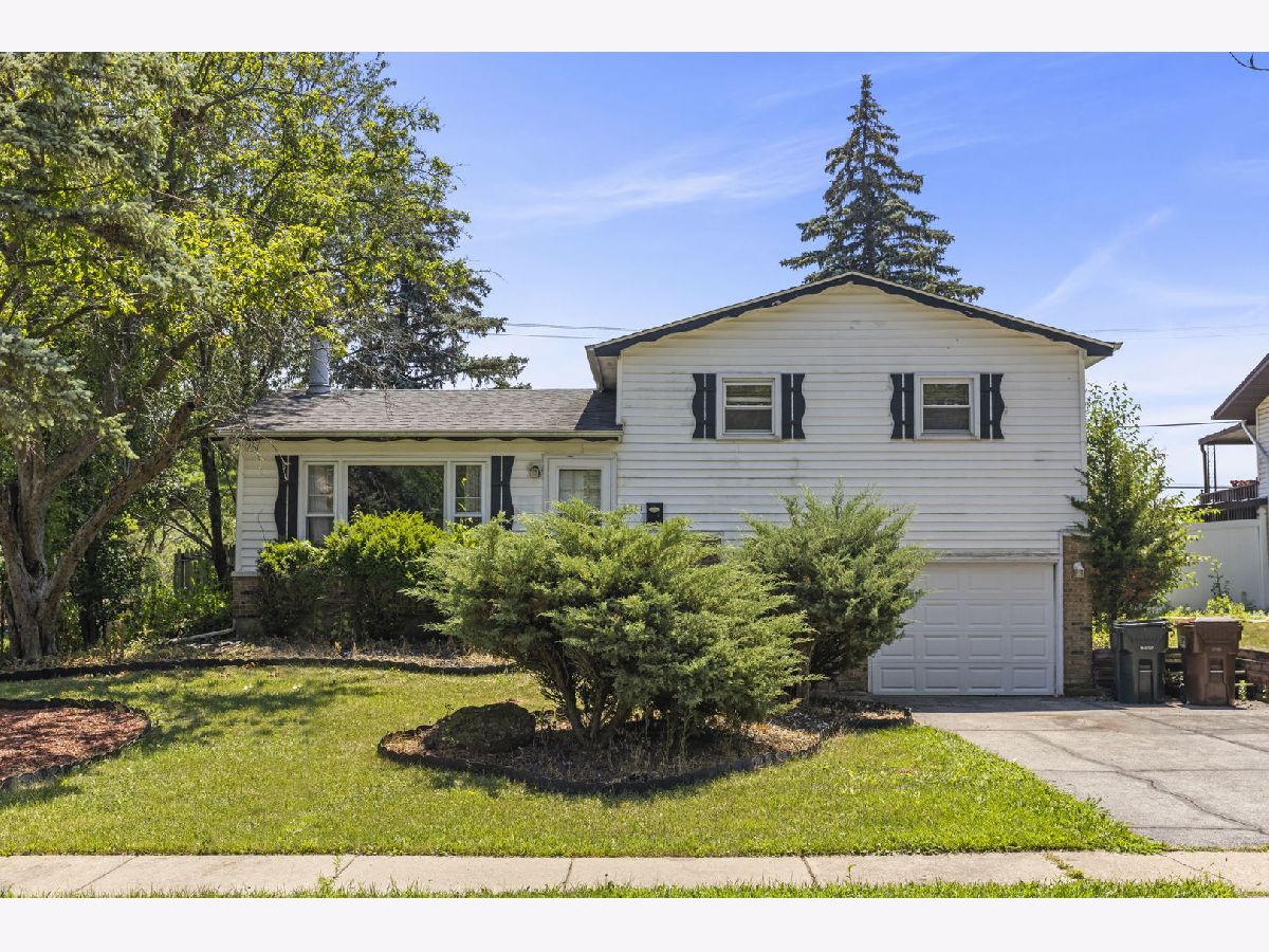 Condos & Townhomes & Homes For Sale Tierra Grande Courts Country Club Hills Illinois, 4341 190th Place