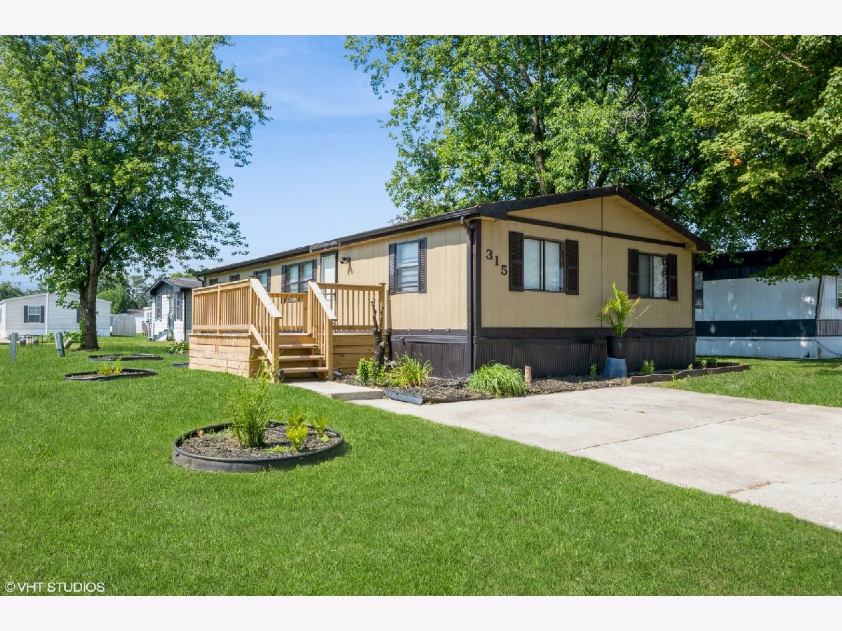  For Sale Lynwood Illinois, 315 Pattie Lane