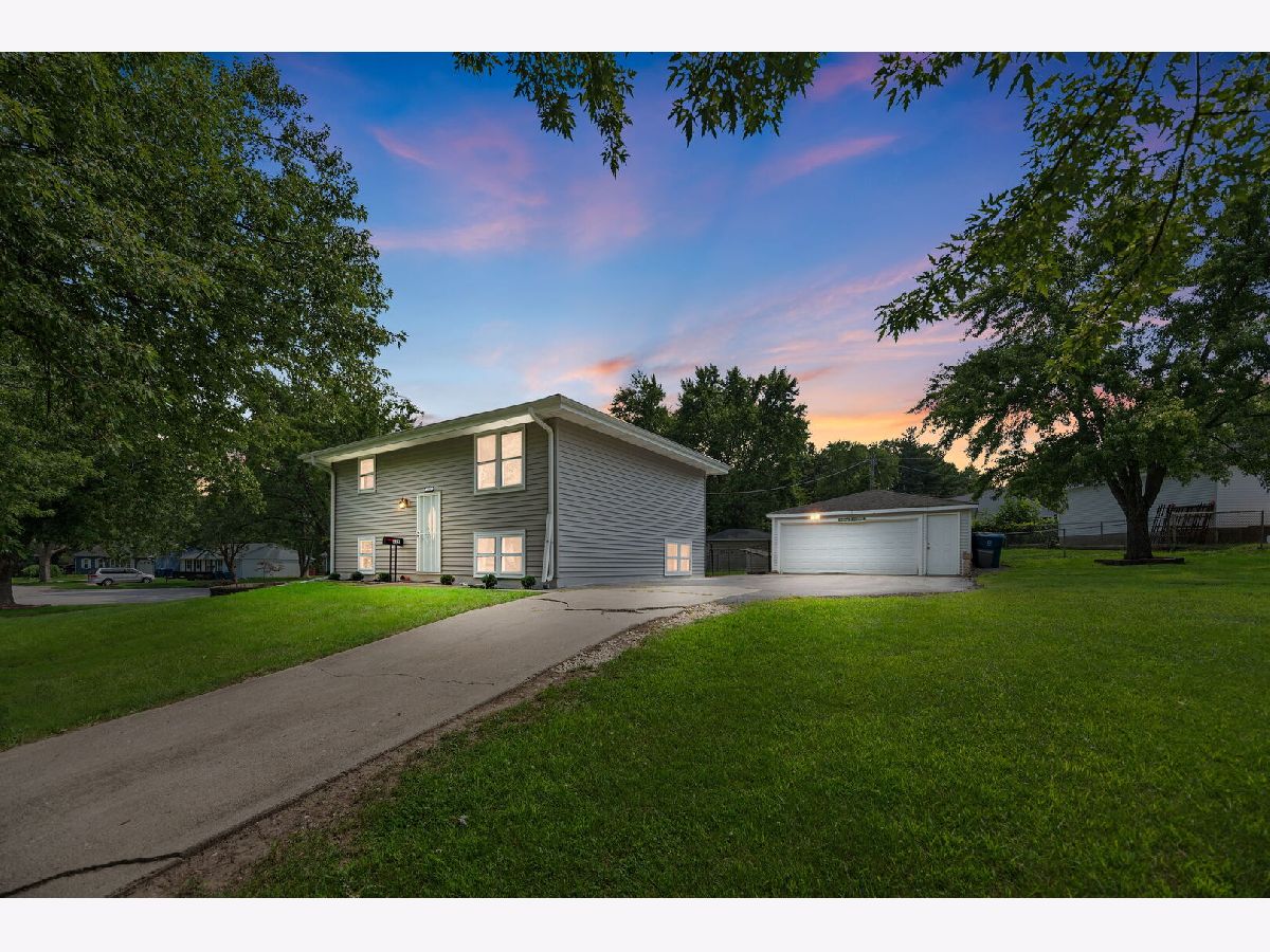  For Sale Steger Illinois, 226 Barbara Lane