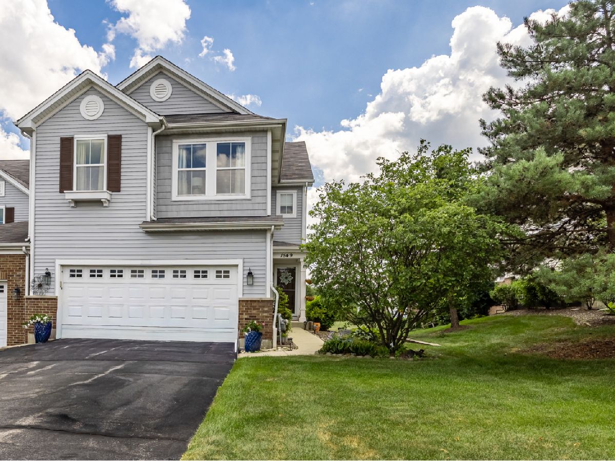 Townhomes For Sale Park Place Ii Crystal Lake Illinois, 1549 Brompton Lane