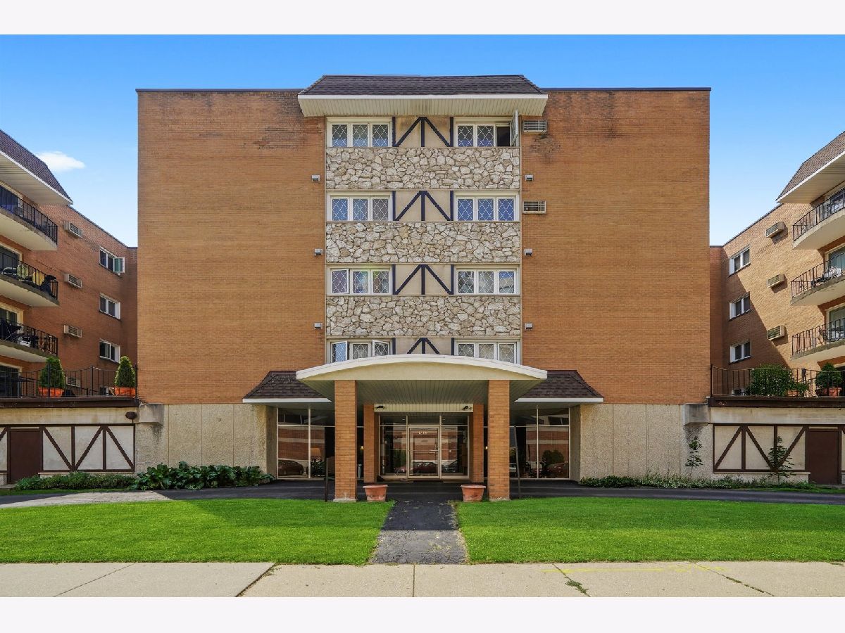  Rented Des Plaines Illinois, 1633 River