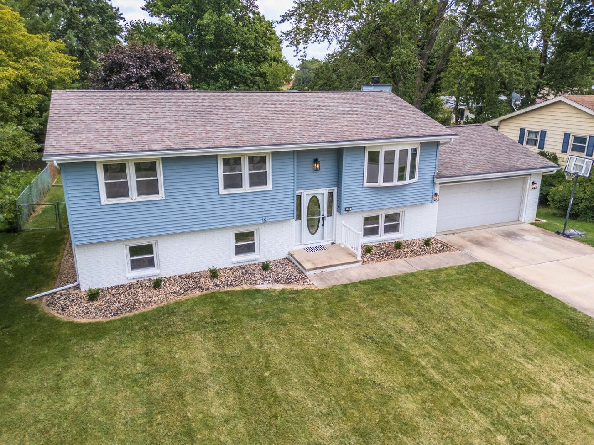 Homes & Condos & Townhomes For Sale University Park Normal Illinois, 108 Sandra Lane