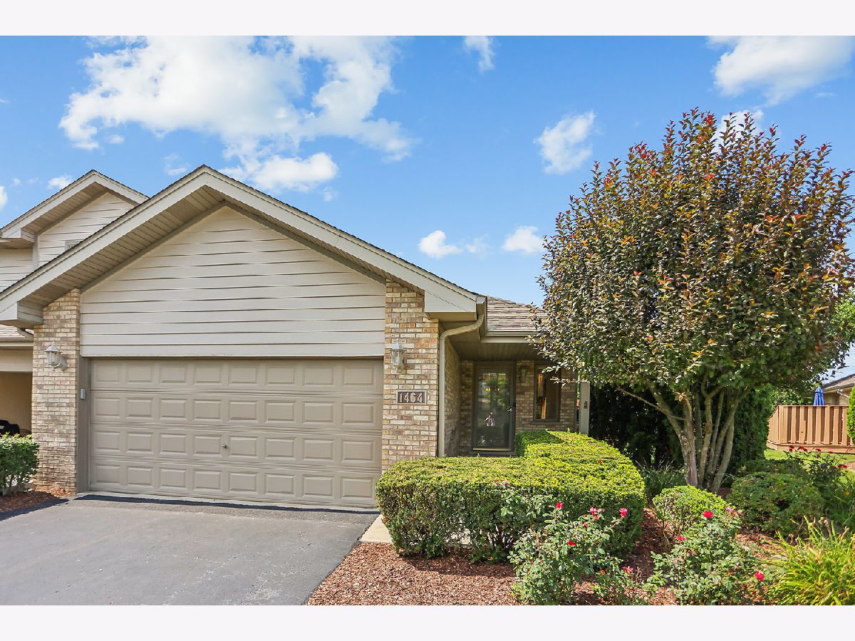 Townhomes For Sale Baileys Crossing Lemont Illinois, 1464 Baileys Crossing Drive