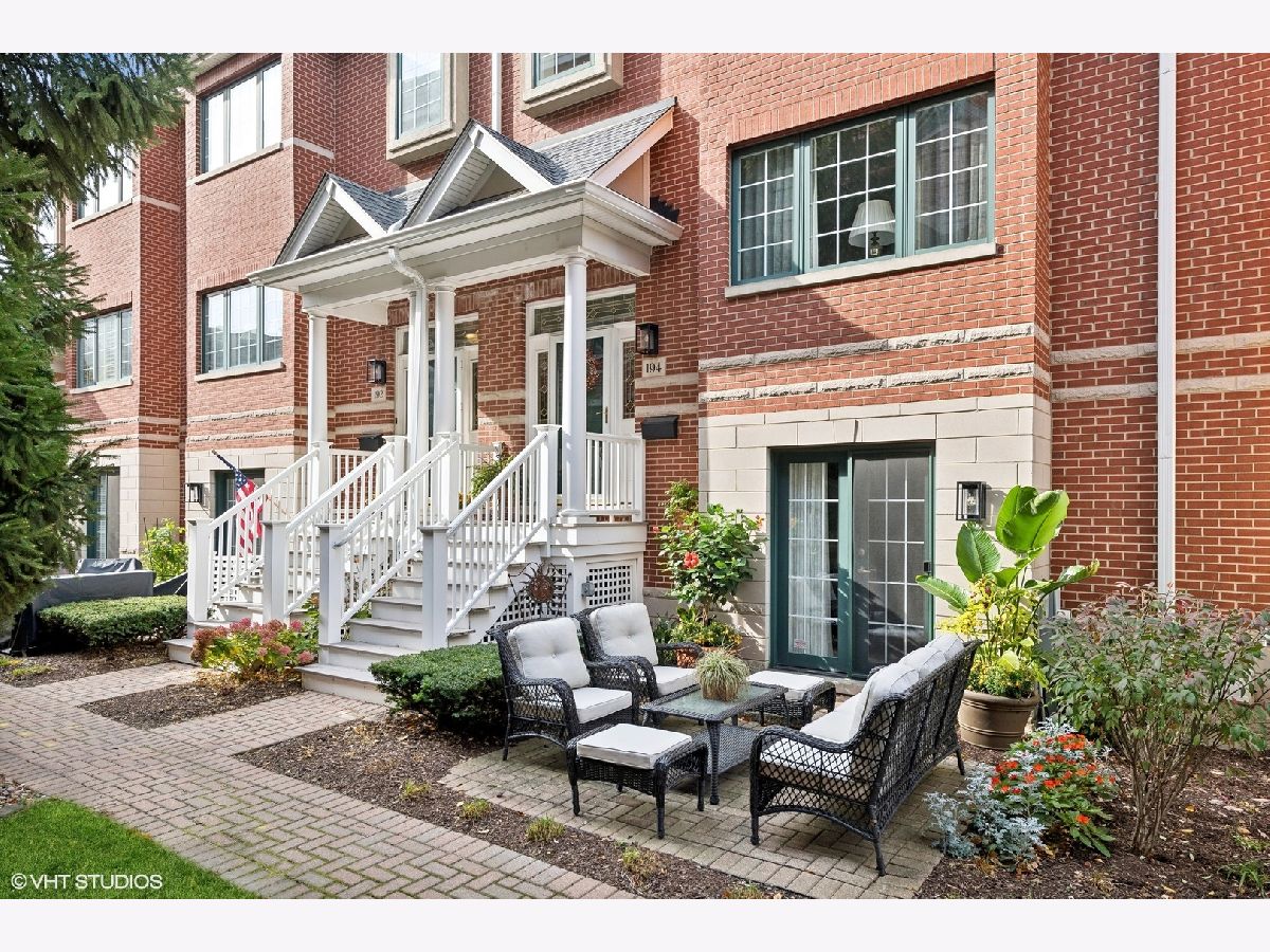 Townhomes & Condos Sold Market Square Elmhurst Illinois, 194 Addison