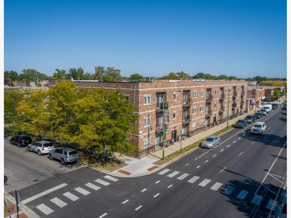  Rented Chicago Illinois, 6112 Diversey