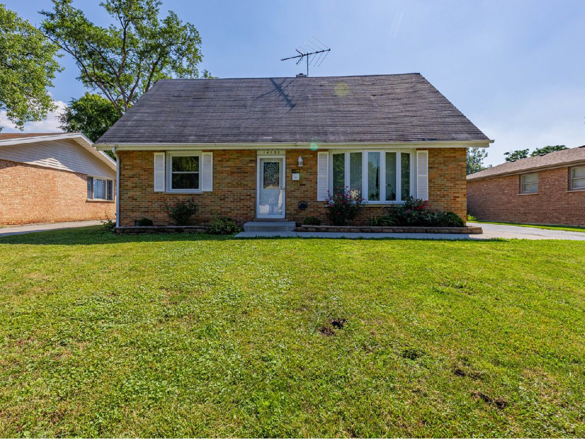 For Sale Midlothian Illinois, 14539 Avers Avenue