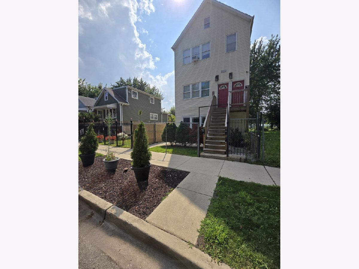 Rented Chicago Illinois, 5022 Elizabeth