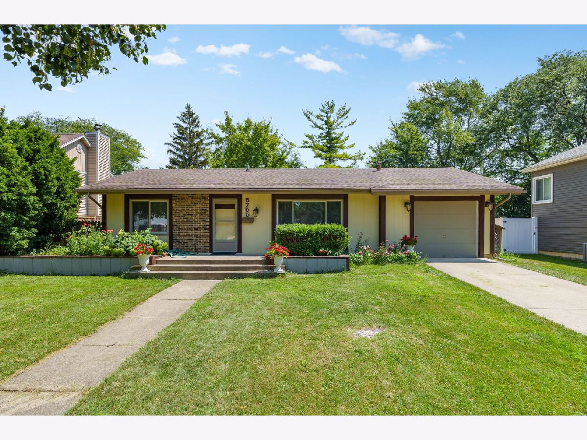 Homes & Townhomes For Sale Greenbrook Hanover Park Illinois, 5755 Bradley Court