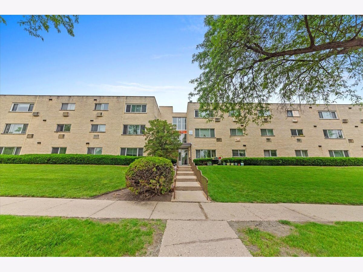  Rented Mundelein Illinois, 700 Mckinley