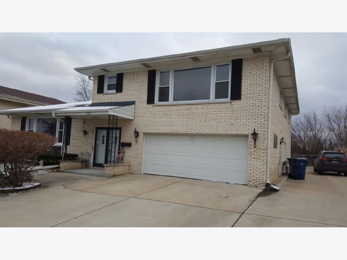 Rented Addison Illinois, 843 Heritage