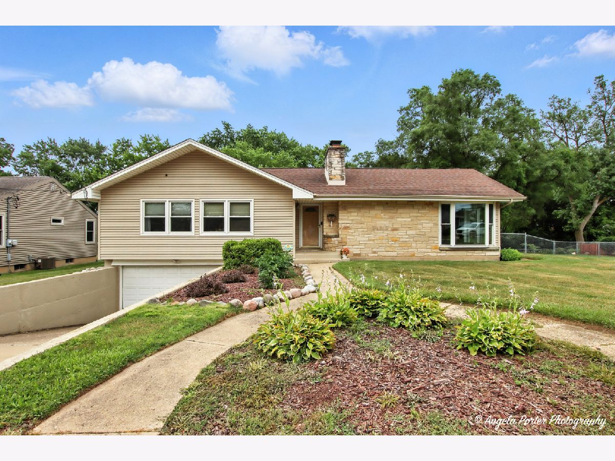  For Sale Johnsburg Illinois, 1405 Bayview Drive