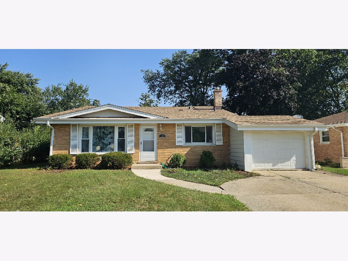  Rented Wood Dale Illinois, 163 Windsor