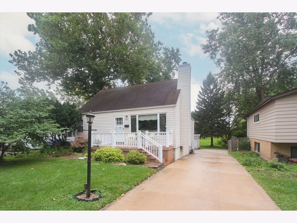  For Sale Lombard Illinois, 201 Crystal Avenue