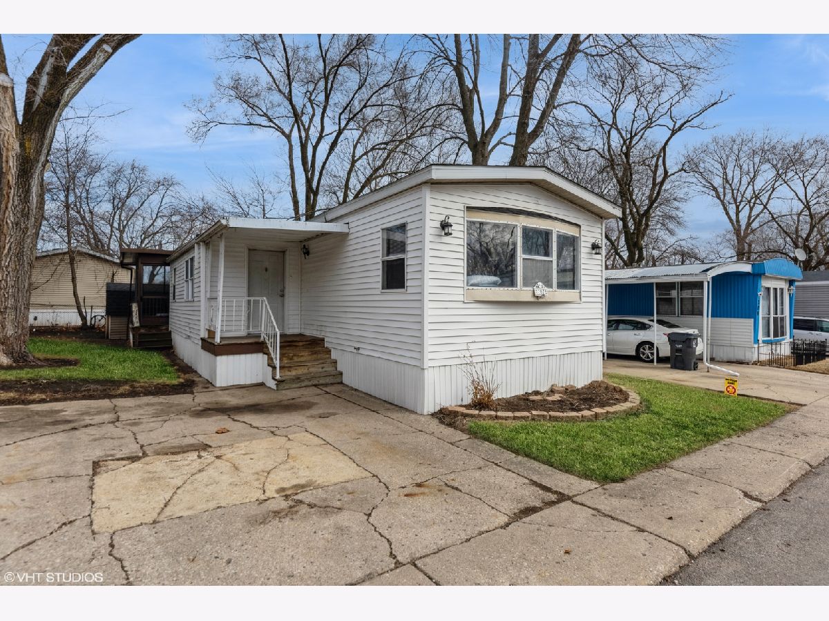  For Sale Beach Park Illinois, 38455 Sheridan Road