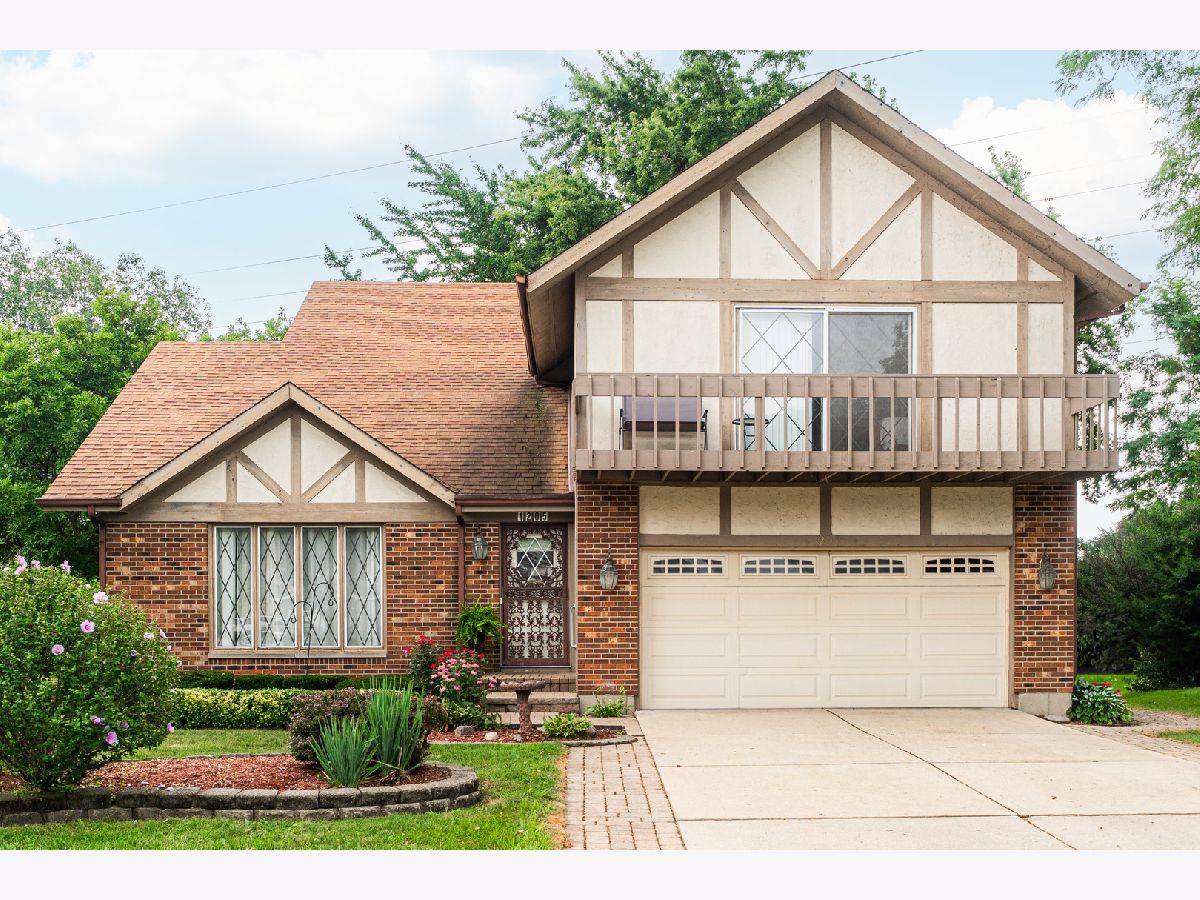 Homes For Sale Foxdale Addison Illinois, 1205 Scarlet Drive