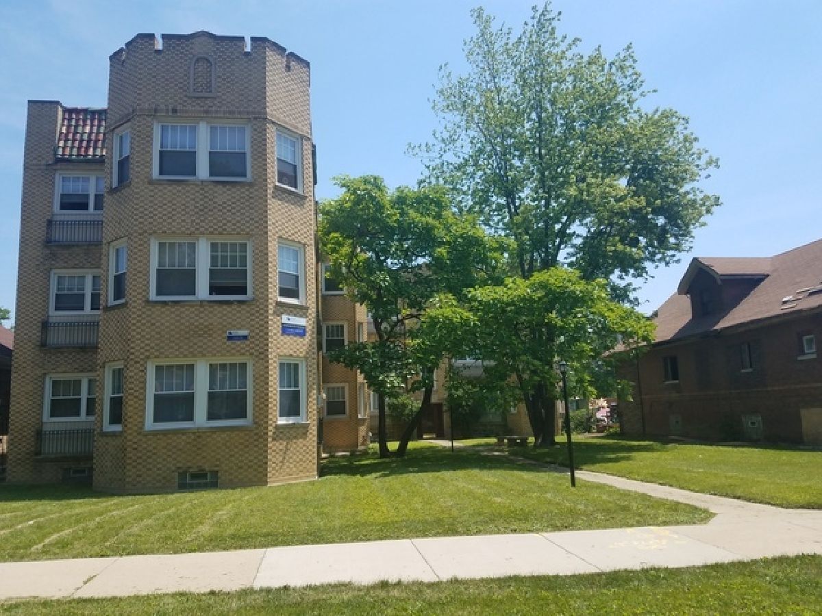 Rented Chicago Illinois, 10981 Church