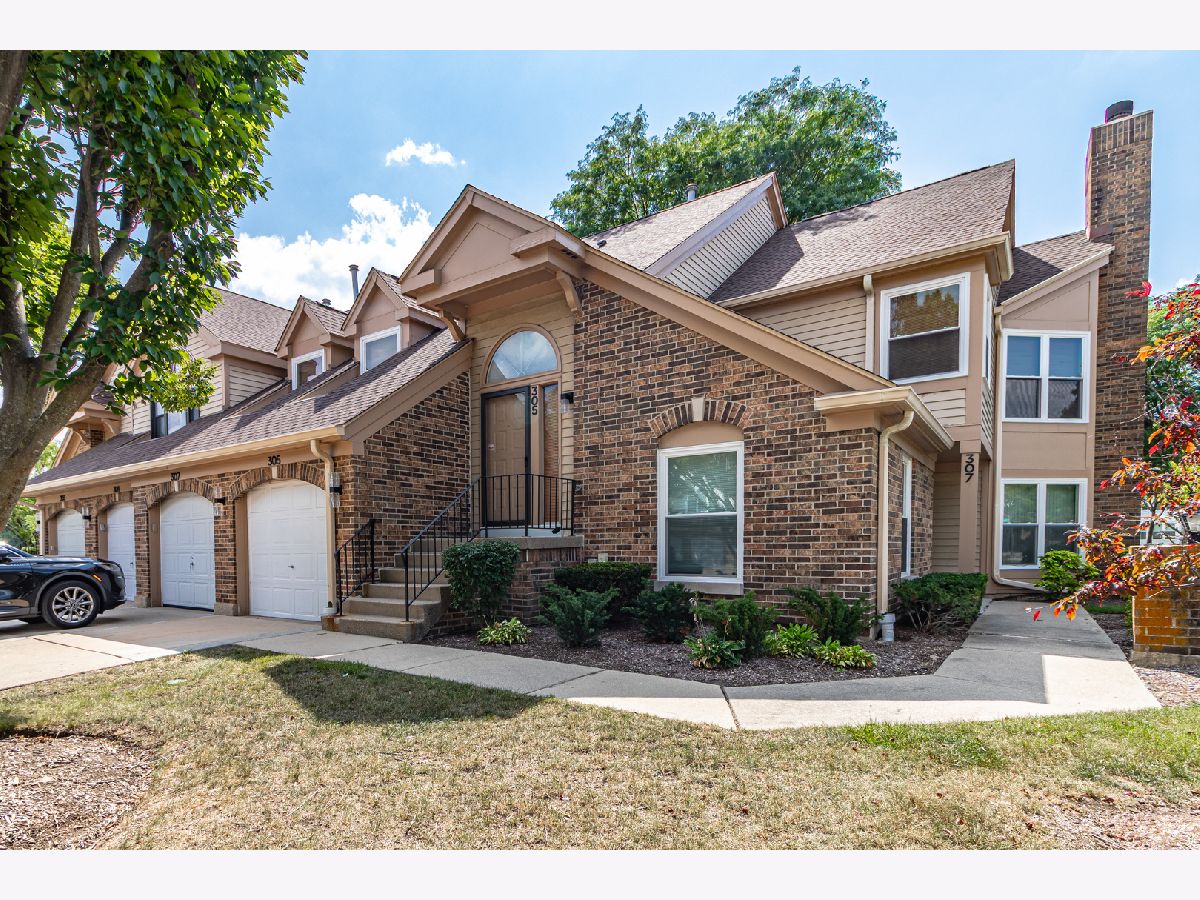 Townhomes & Condos & Homes For Sale Woodlands Of Fiore Buffalo Grove Illinois, 305 Satinwood Terrace