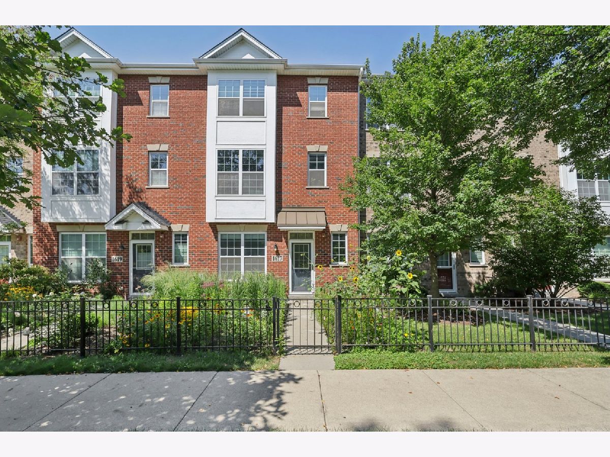 Townhomes & Condos For Sale Church Street Village Evanston Illinois, 1617 Church Street