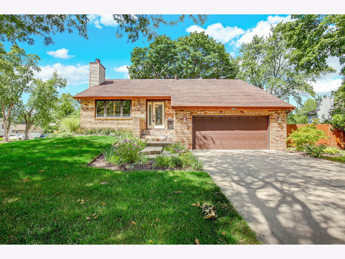 Homes For Sale Fountaindale Joliet Illinois, 625 Cassie Drive