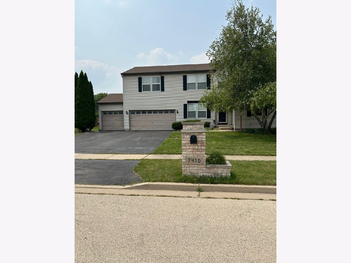  For Sale Belvidere Illinois, 2410 Westfield Lane
