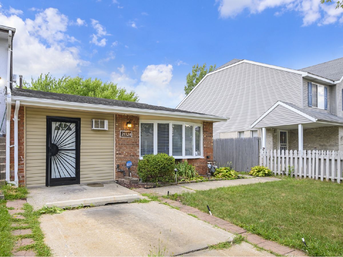  For Sale Sauk Village Illinois, 21724 Peterson Avenue