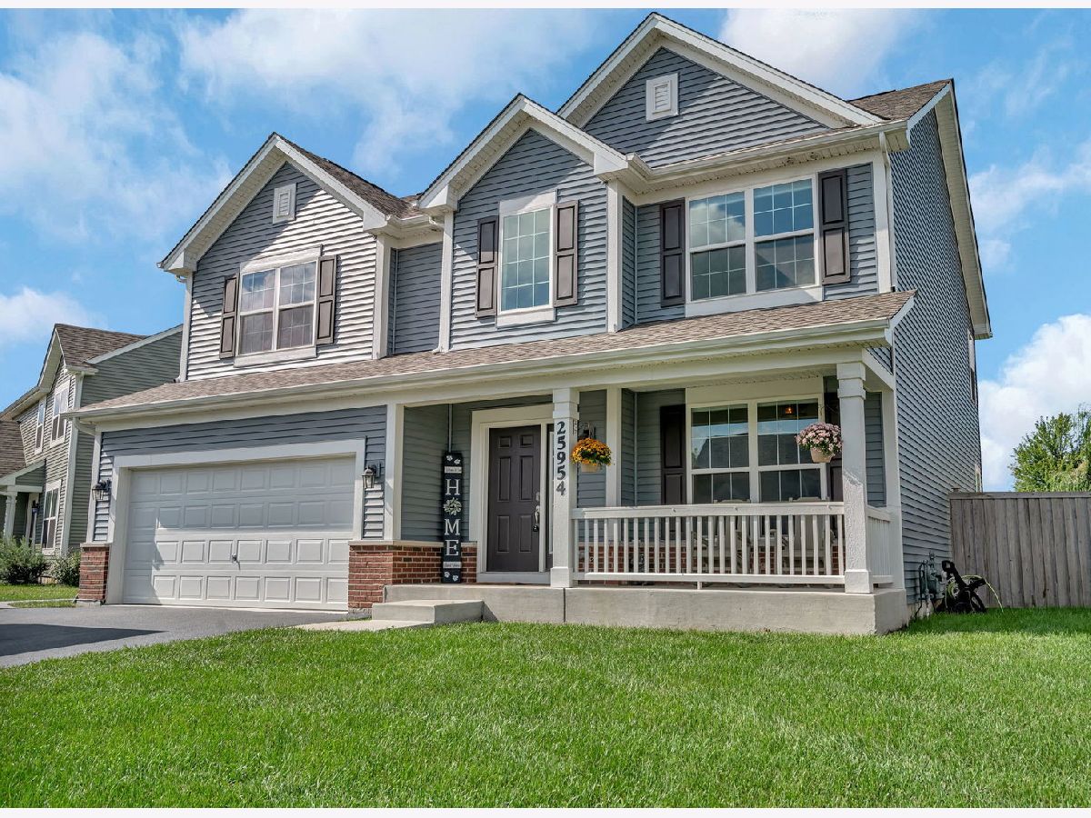 Homes & Townhomes For Sale Hunters Crossing Channahon Illinois, 25954 White Oak Trail