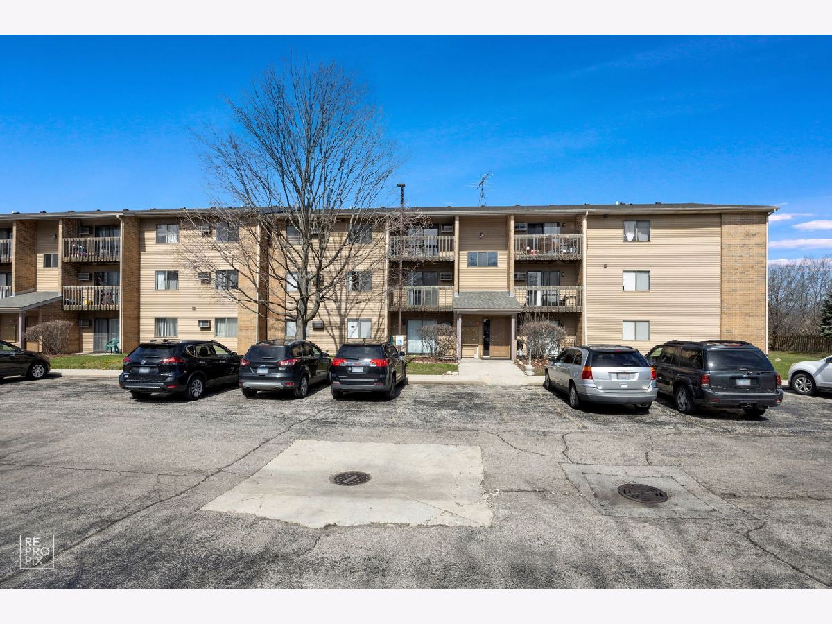  For Rent Crystal Lake Illinois, 645 Virginia