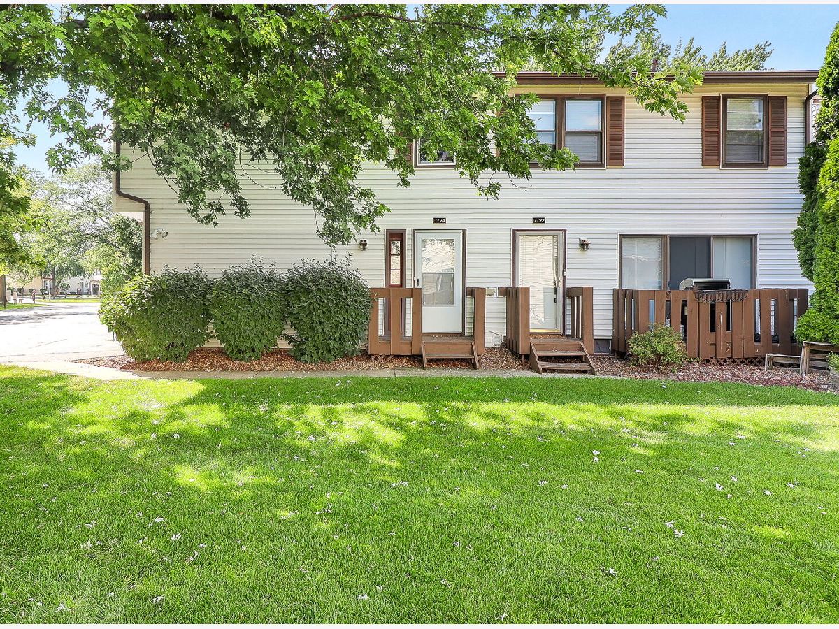  Rented Frankfort Illinois, 7724 Douglas